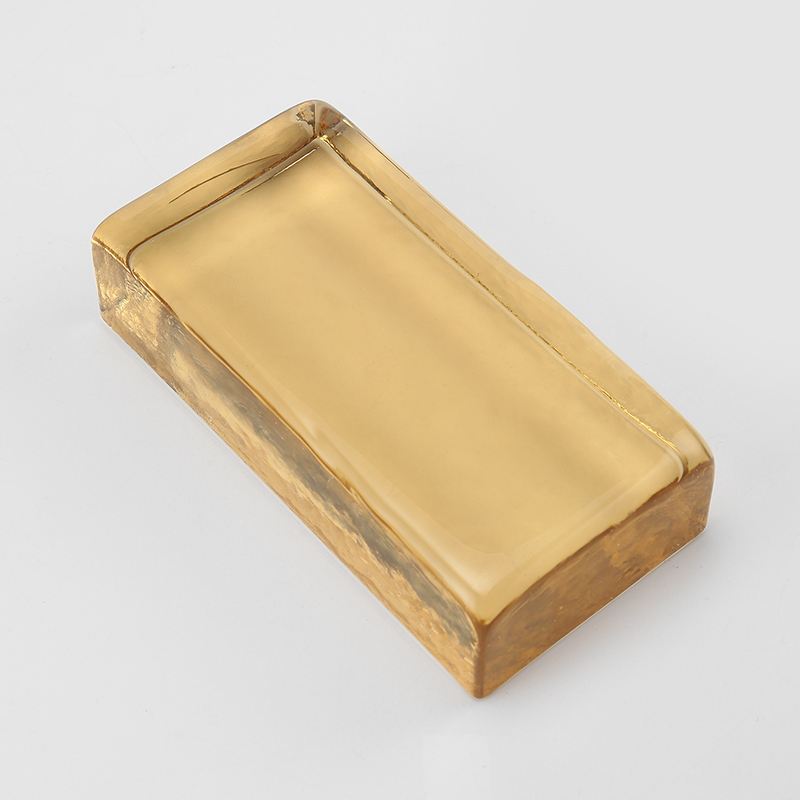 Spalvota permatoma stiklinė plyta