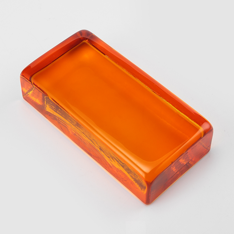 Spalvota permatoma stiklinė plyta