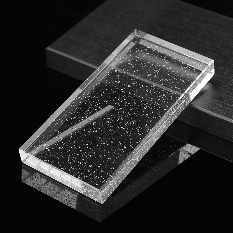 Plona stiklo plyta su brubuliukais