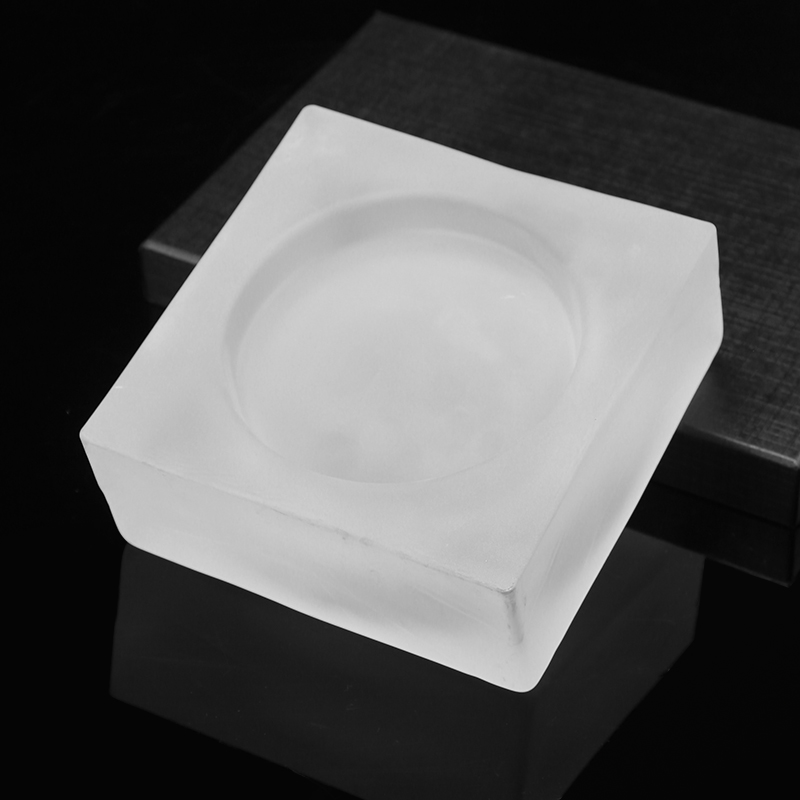 Matinė su apskritimu kvadratinė plyta