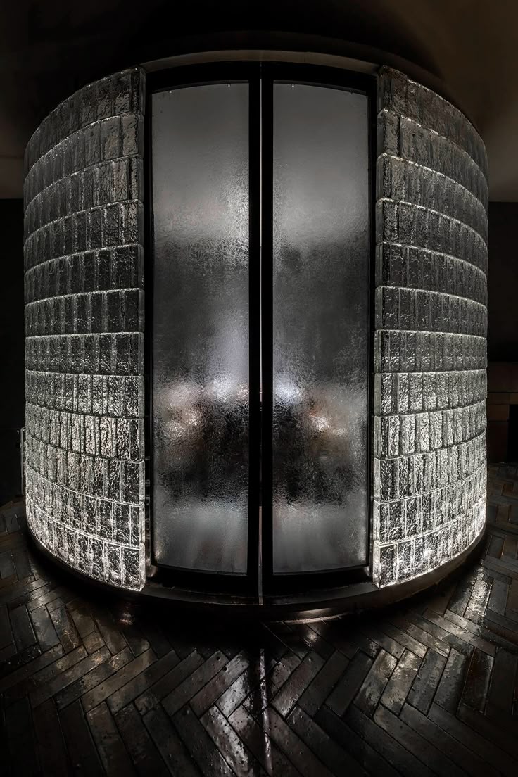 Plonas Ledas stiklo plyta