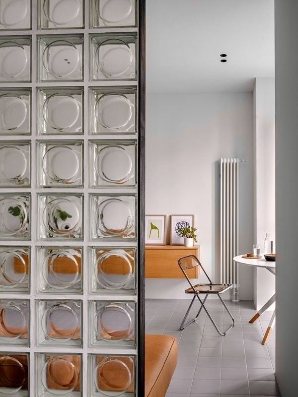 Skaidri su apskritimu kvadratinė plyta