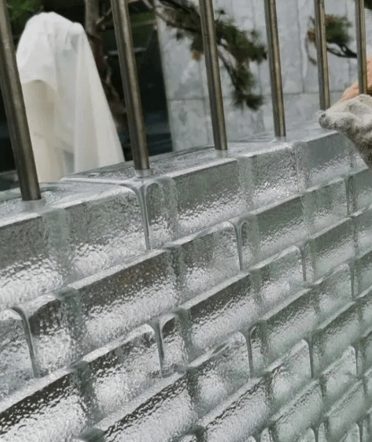 Ledo plyta su montavimo angomis