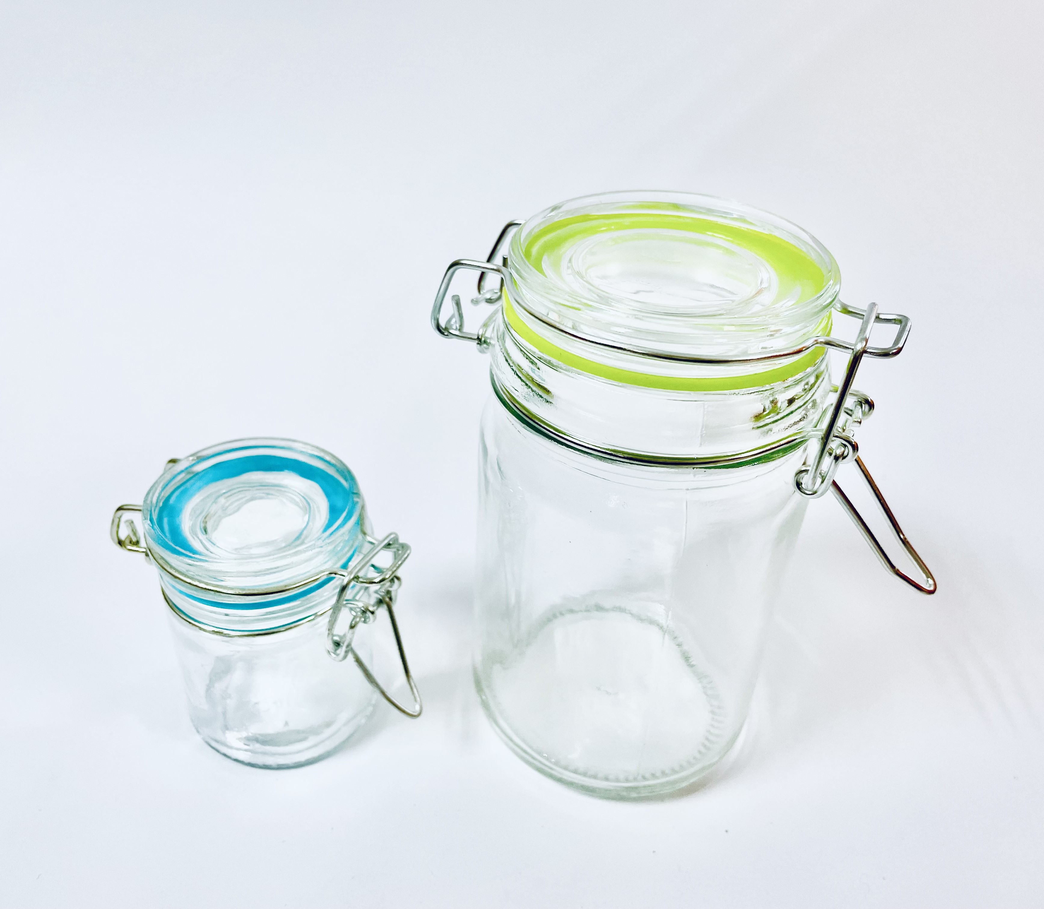 Stiklainis su dangteliu 40ml, 300ml.