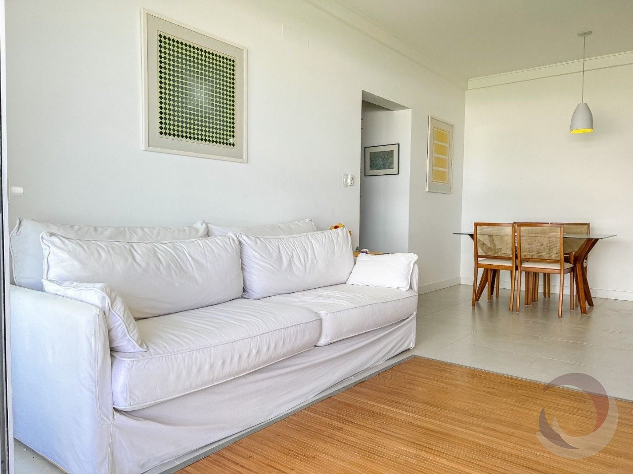 Apartamento à venda com 2 dormitórios no Morro das Pedras