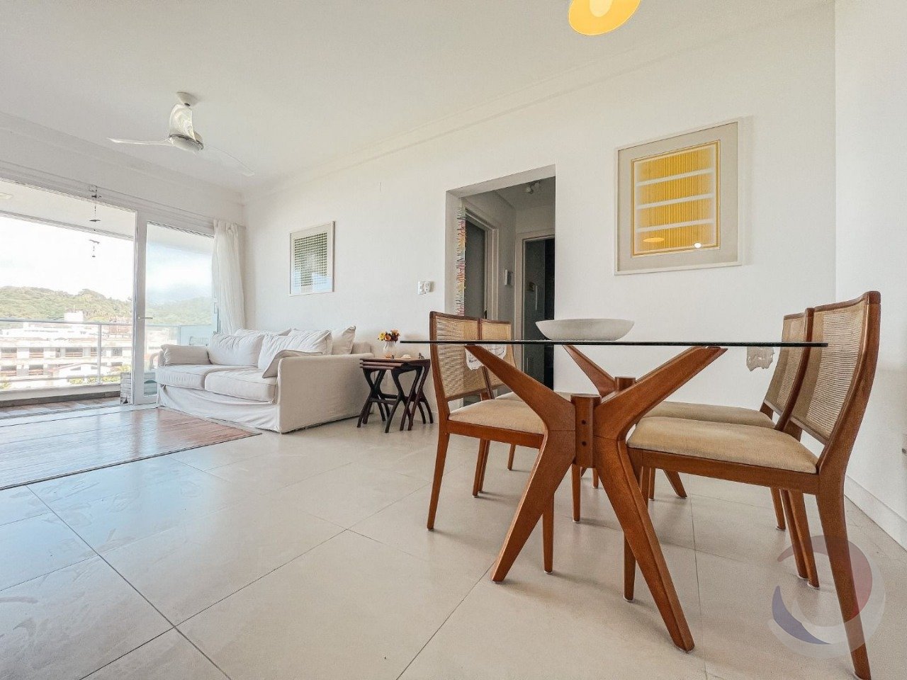 Apartamento à venda com 2 dormitórios no Morro das Pedras