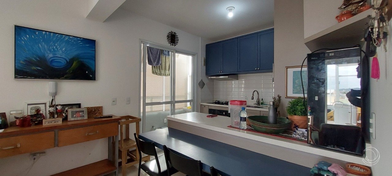 Cobertura à venda com 2 dormitórios no Morro das Pedras