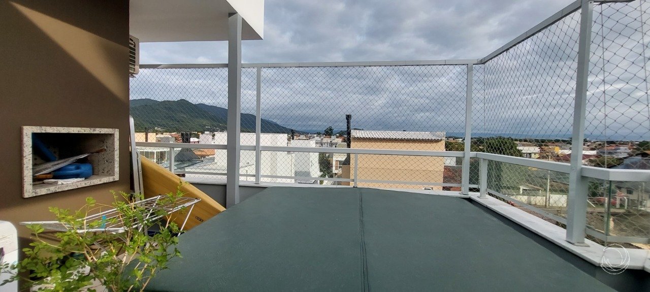 Cobertura à venda com 2 dormitórios no Morro das Pedras