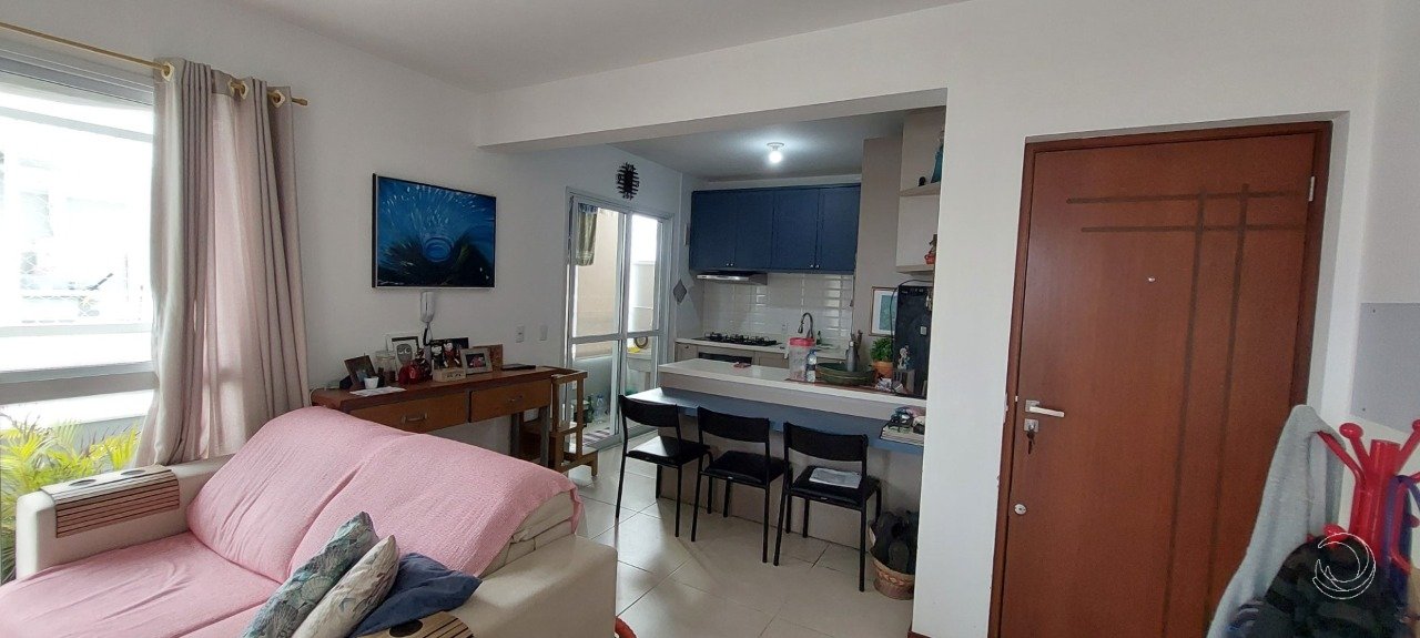 Cobertura à venda com 2 dormitórios no Morro das Pedras