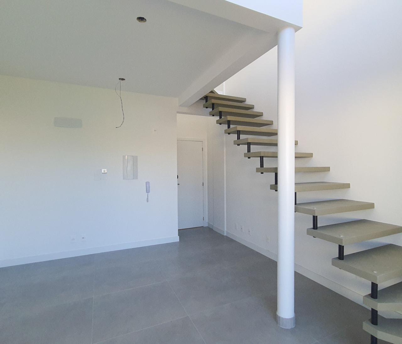 Loft Moderno com 1 Dormitório em Novo Campeche