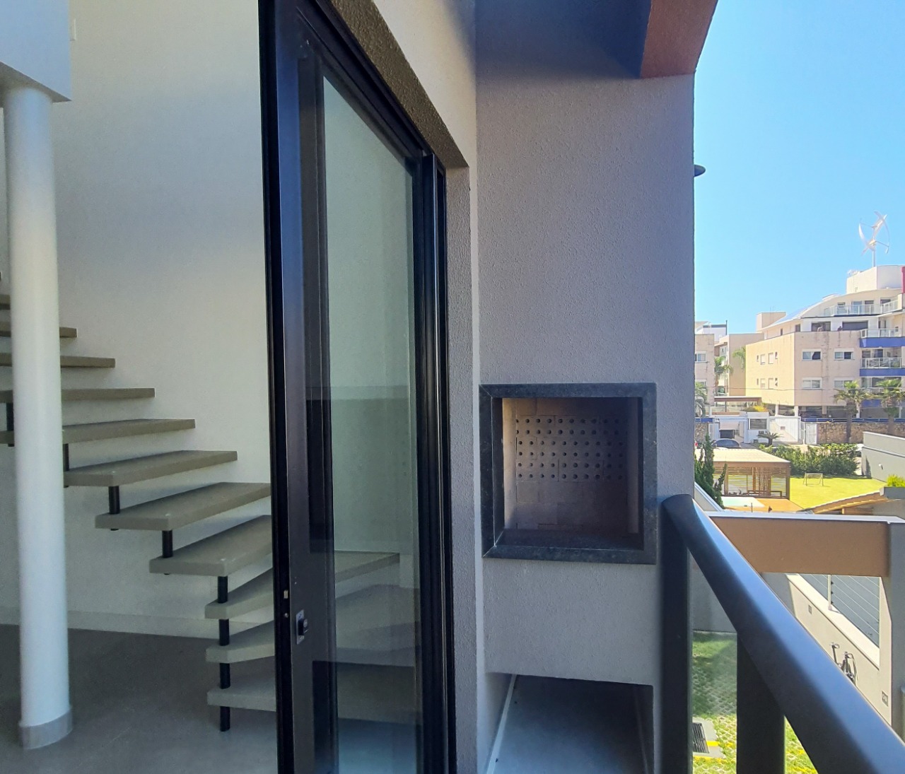 Loft Moderno com 1 Dormitório em Novo Campeche