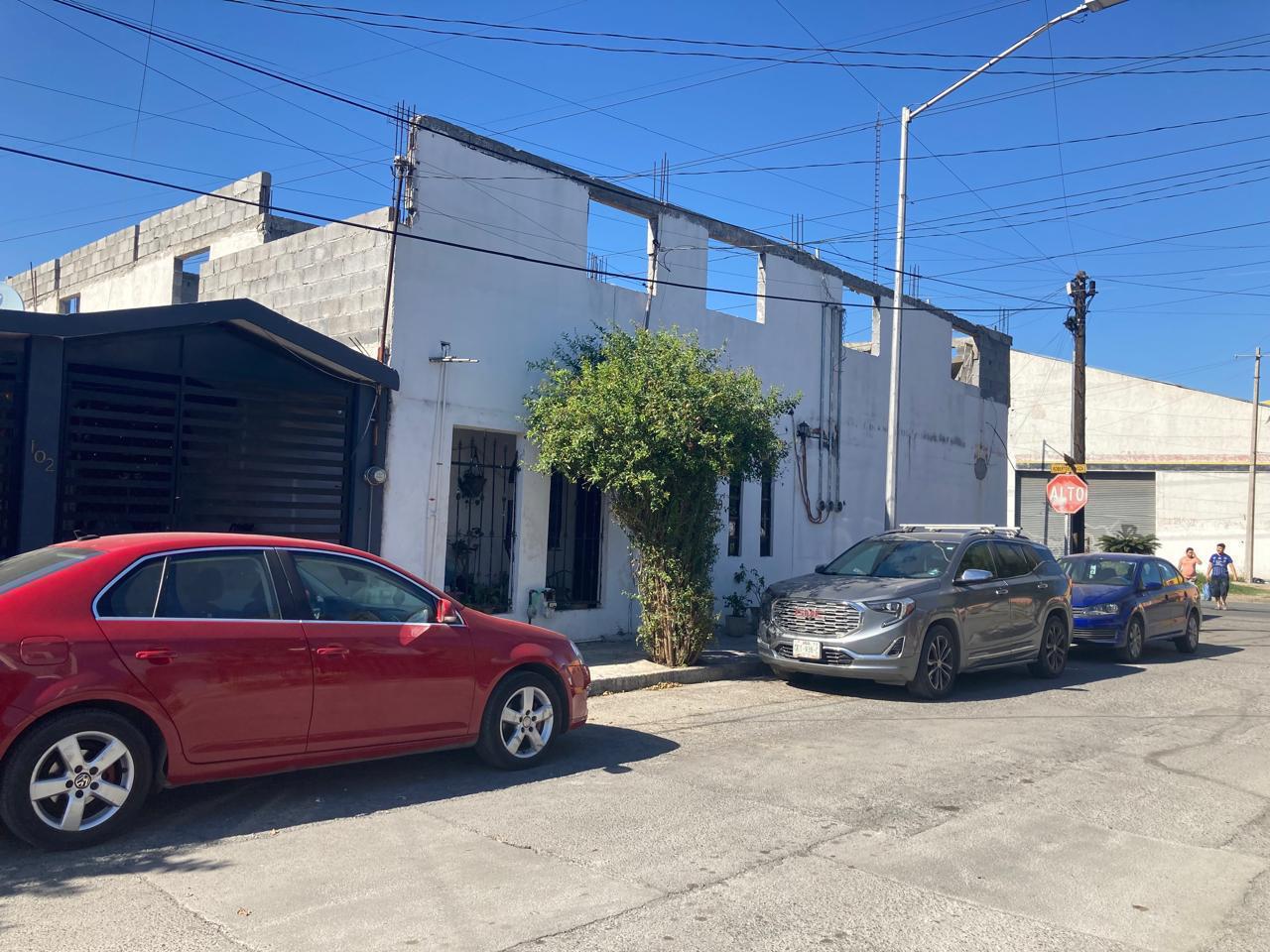 CASA EN VENTA  AVENIDA DE GRAN MOVIMIENTO PEDREGAL STO. DOMINGO SAN  NICOLAS DE  LOS  GARZA, N. L.