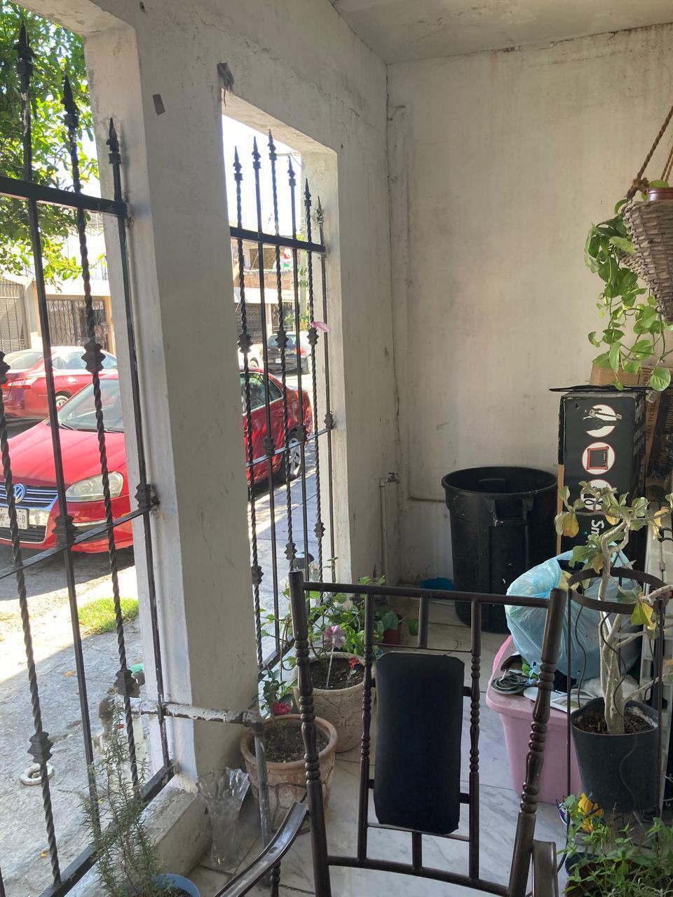 CASA EN VENTA  AVENIDA DE GRAN MOVIMIENTO PEDREGAL STO. DOMINGO SAN  NICOLAS DE  LOS  GARZA, N. L.