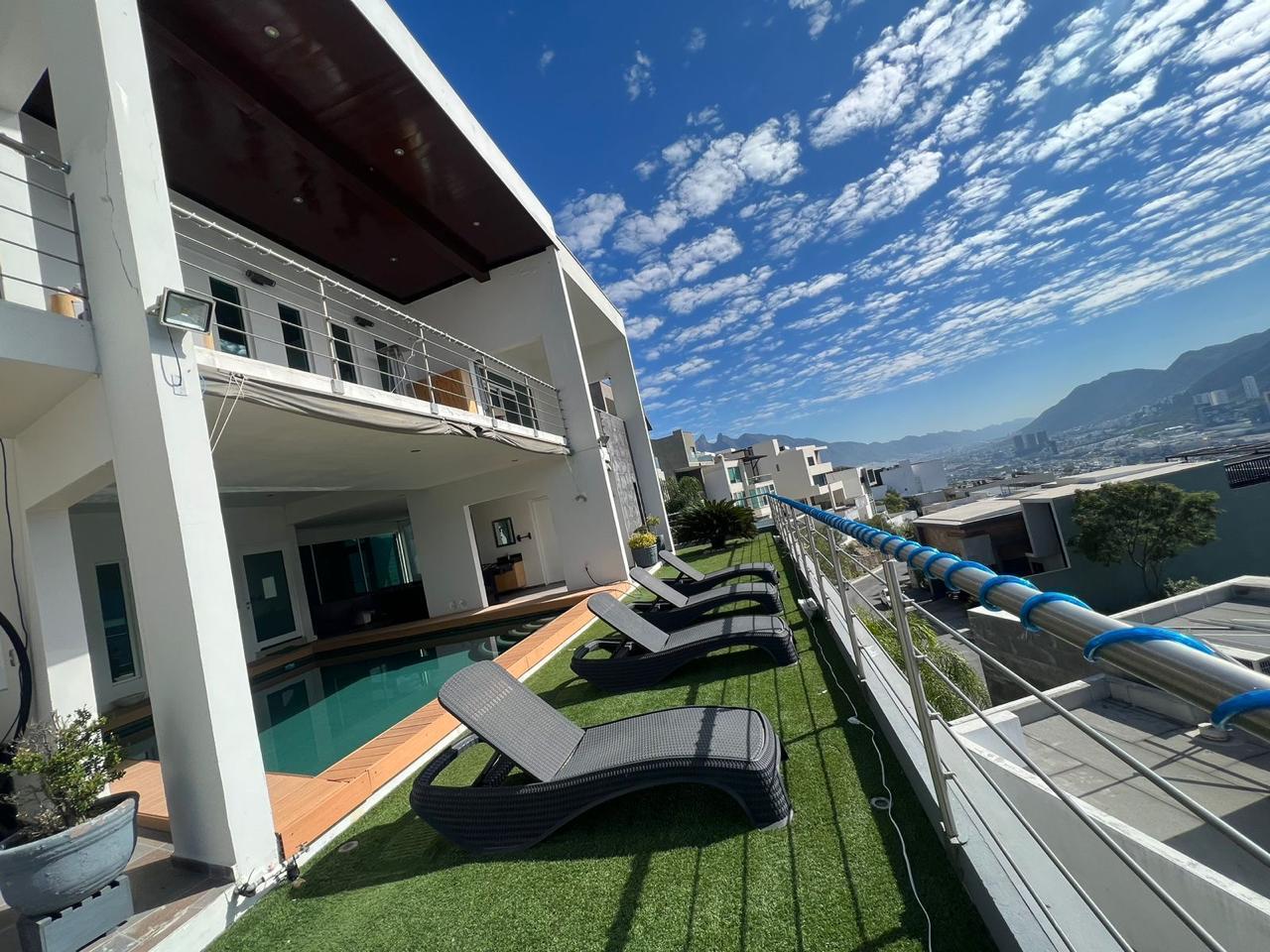 EN  VENTA  Confortable Residencia  En VISTA REAL  San Pedro, Garza García   Nuevo León