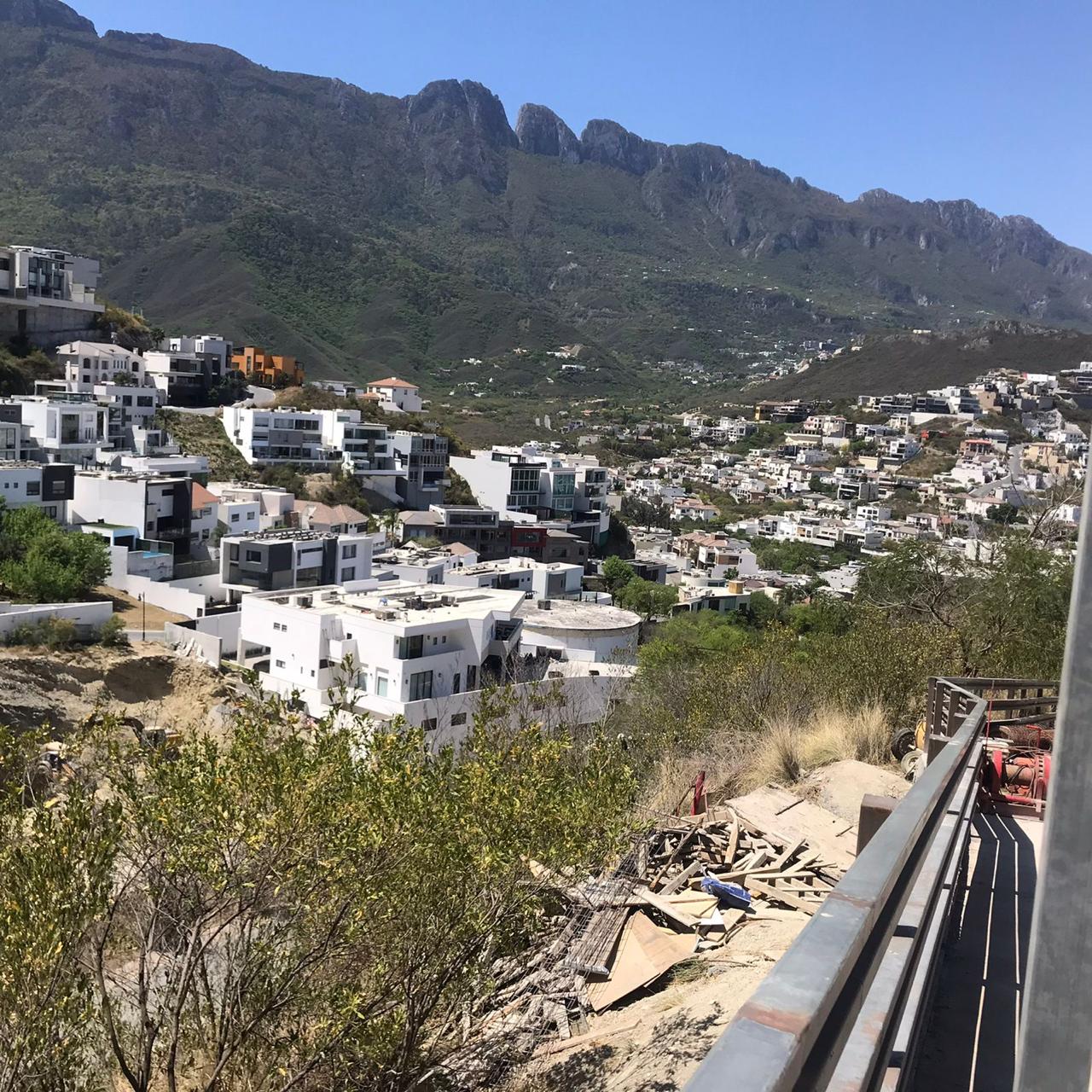 TERRENO EN VENTA   RINCÓN DEL CAMPESTRE     SPGG  1000m2   EN PRIVADA