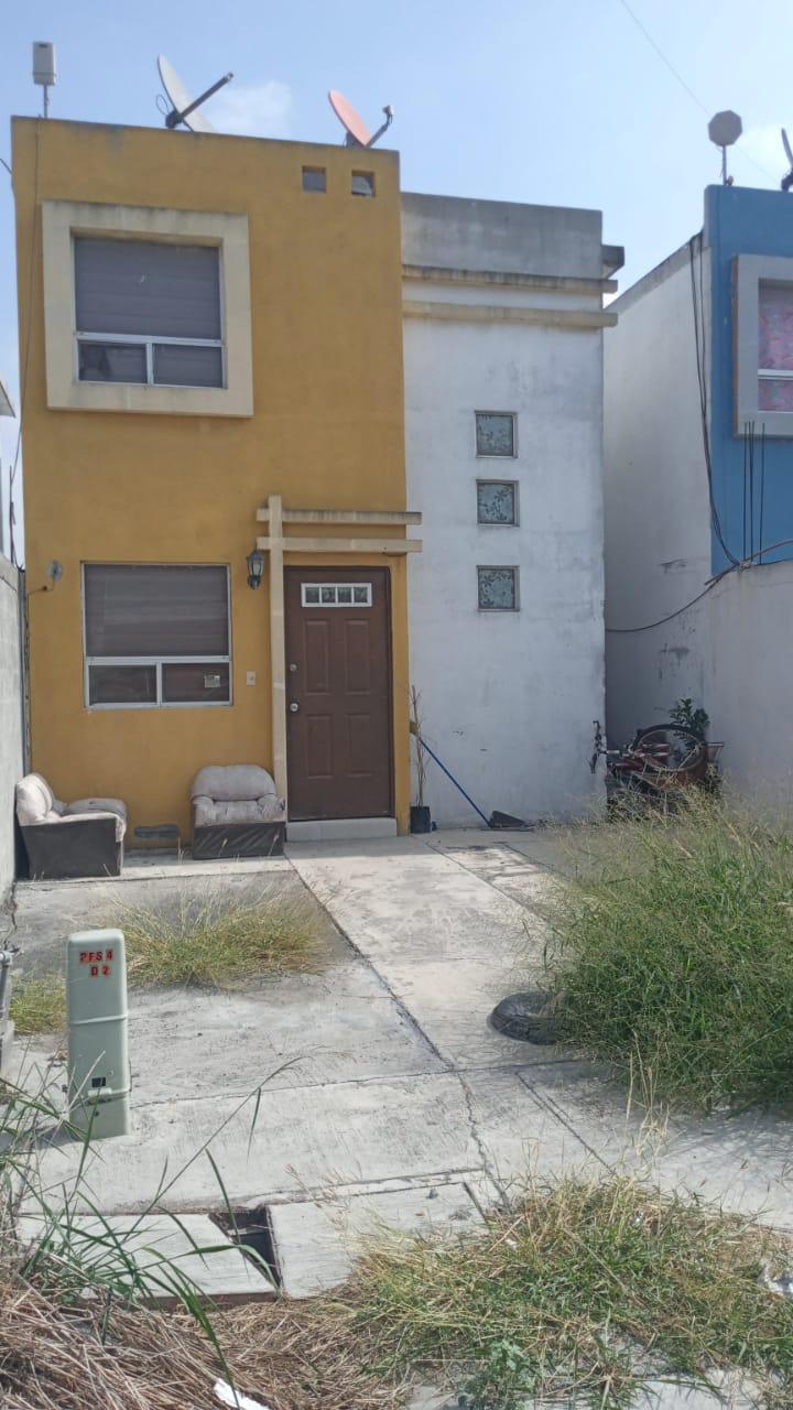 EN VENTA  Escobedo  privadas   Los Sauces   Casa dos niveles  Sector privado   Vigilancia 24/7