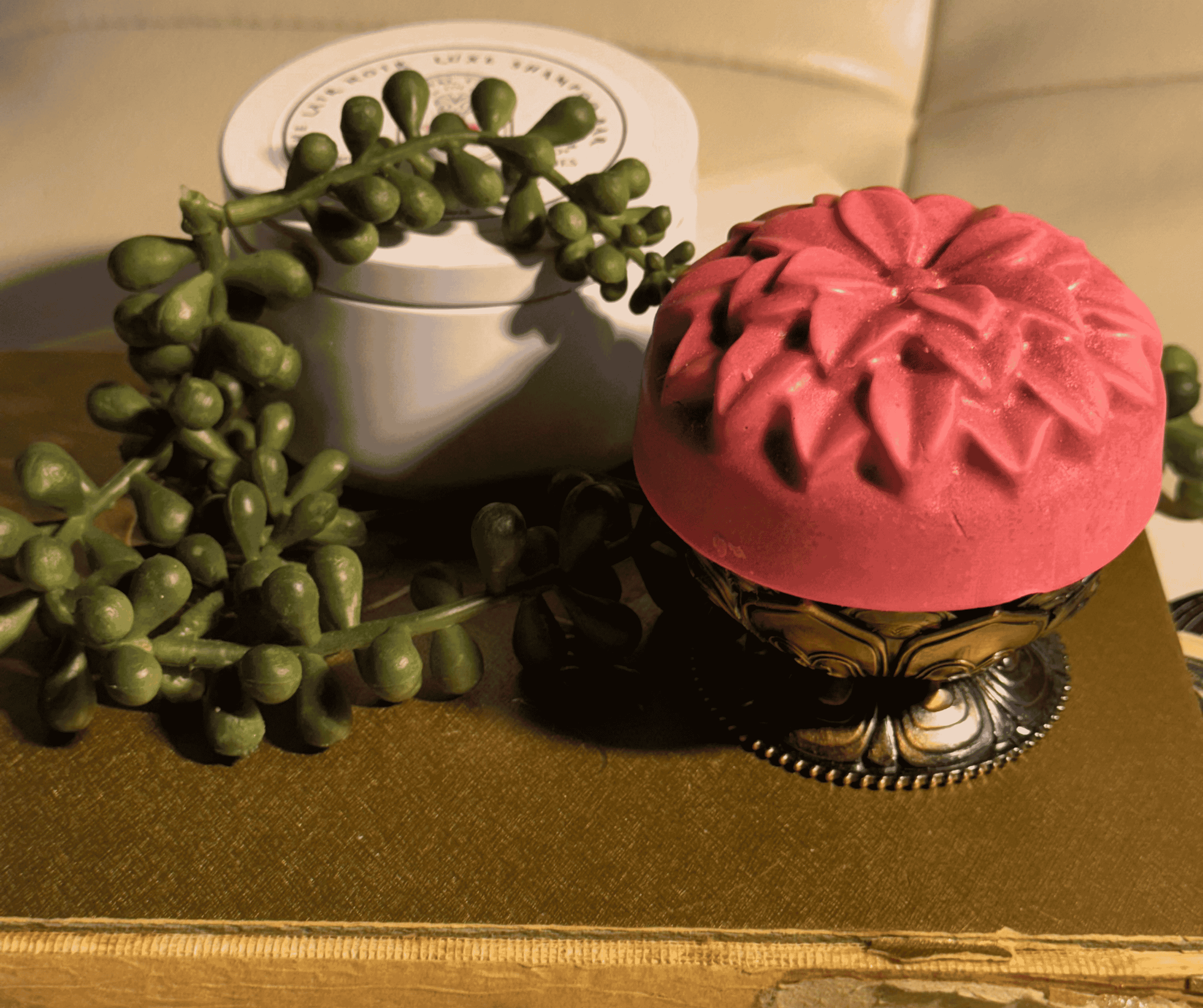 Barbie Core - (dark pink) The Lair Noir Shampoo Bar created to address the appearance of thinning and overstressed tresses.