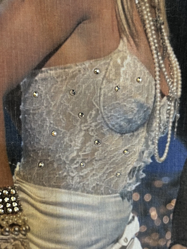 ICONIC VMA KISS  ☆ QUEENS OF POP  ☆ ZIP HOODIE