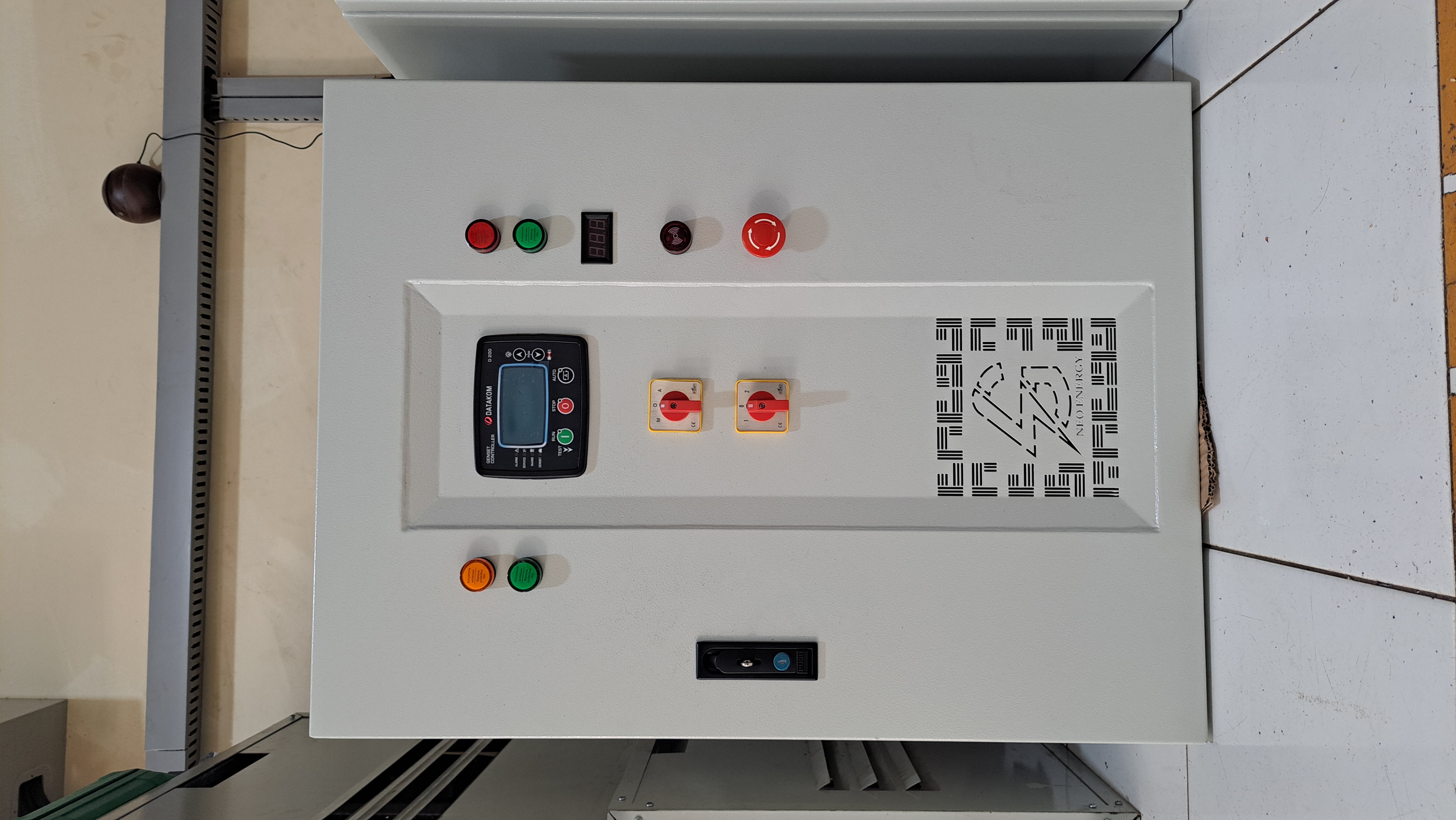 AUTOMATIC TRANSFER SWITCH