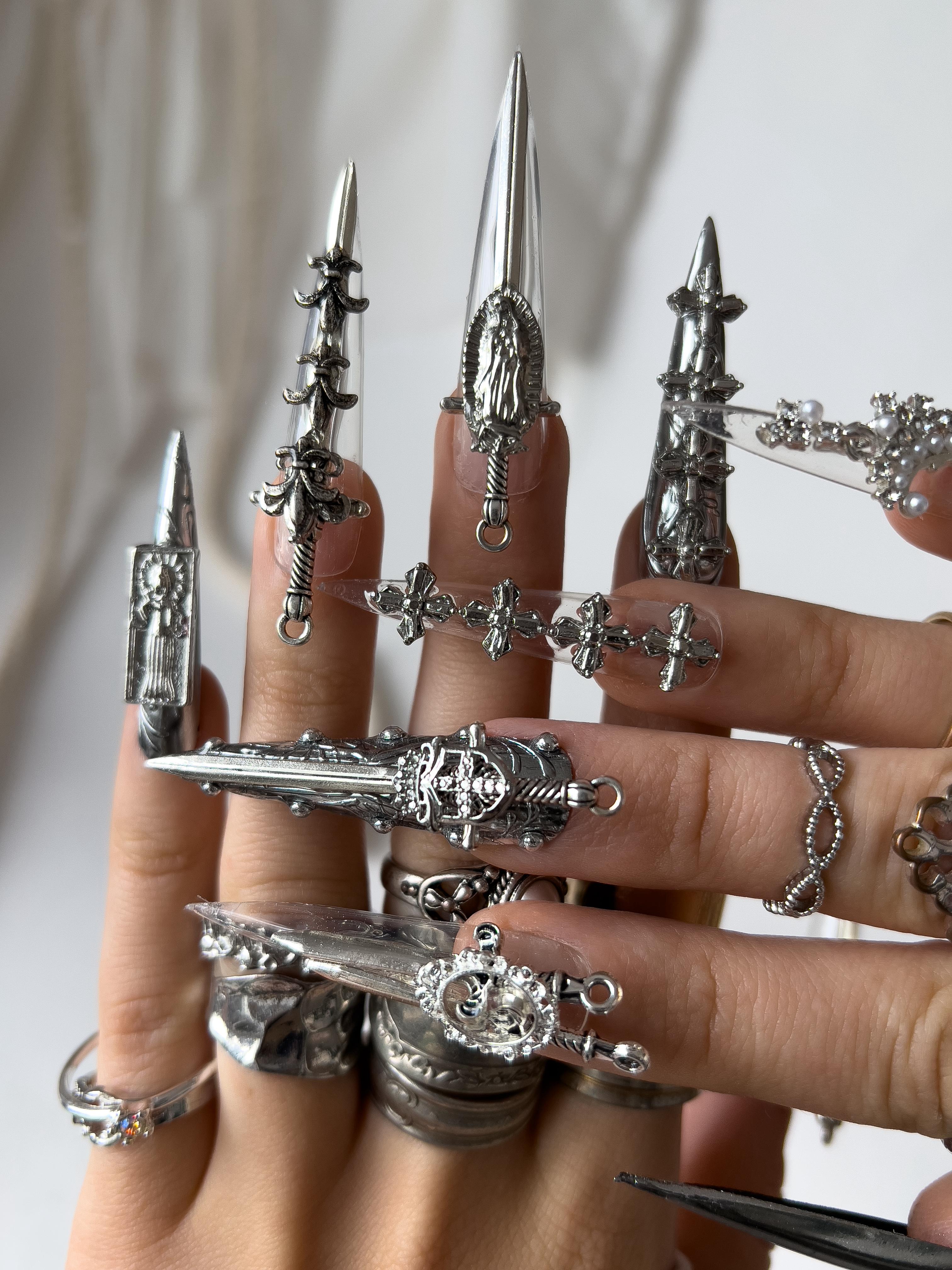 KNIGHT SWORD