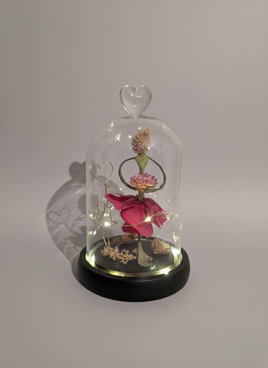 La Poupée aux fleurs de coeurs