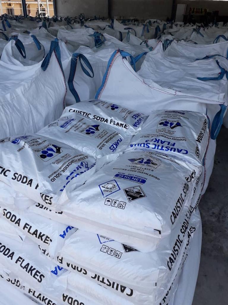 Payet Kostik (NaOH Flake)