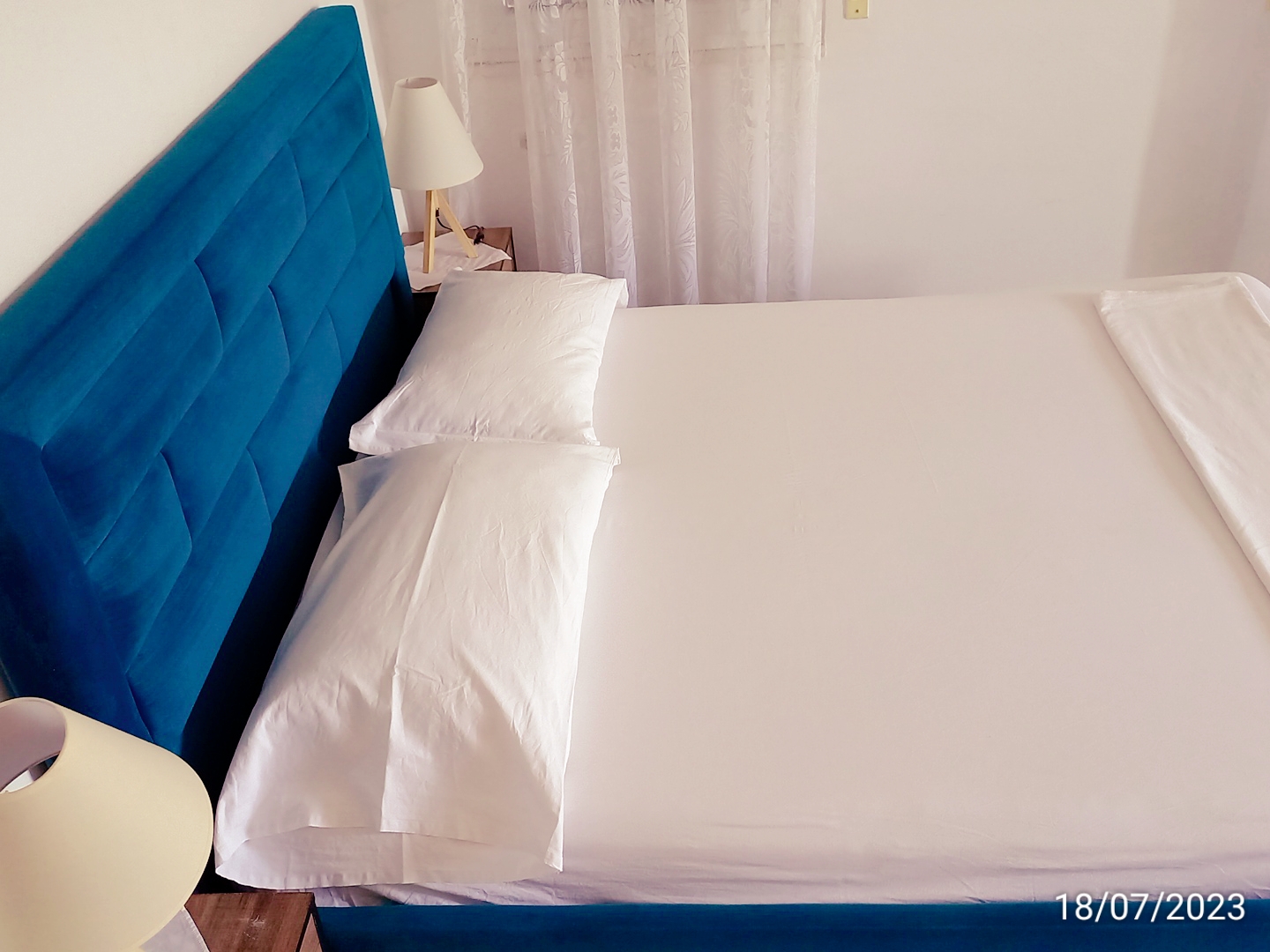 6. Double room with shared bathroom (extra bed)