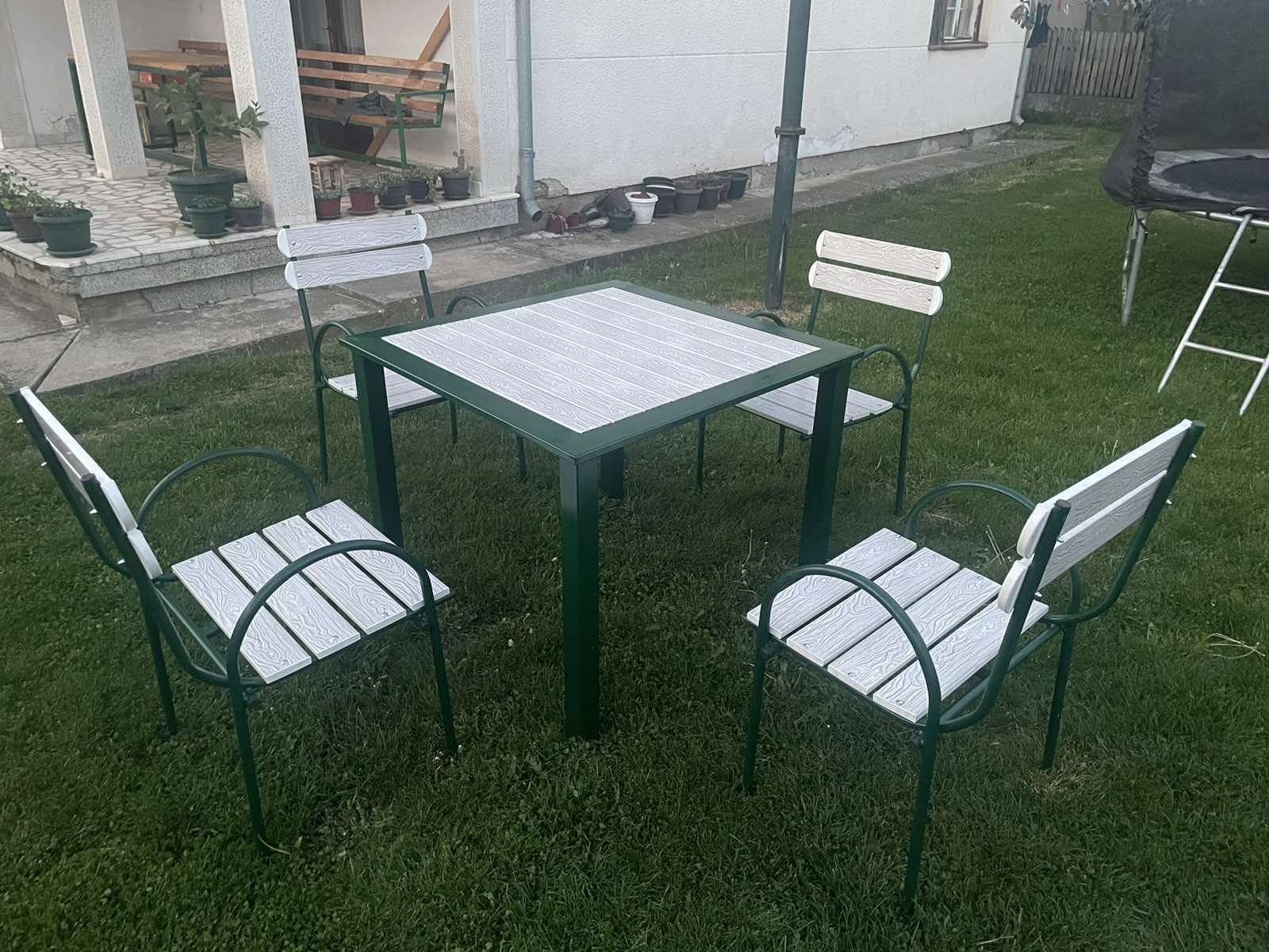 Baštenska garnitura - Sto i 4 stolice