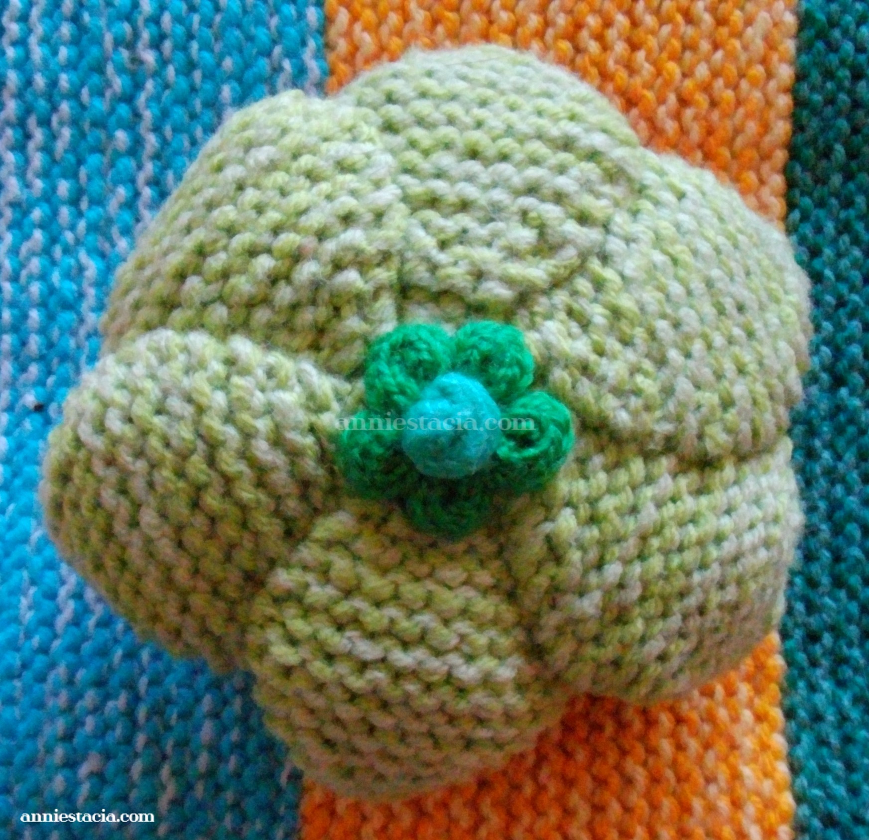 Purple knitted flower