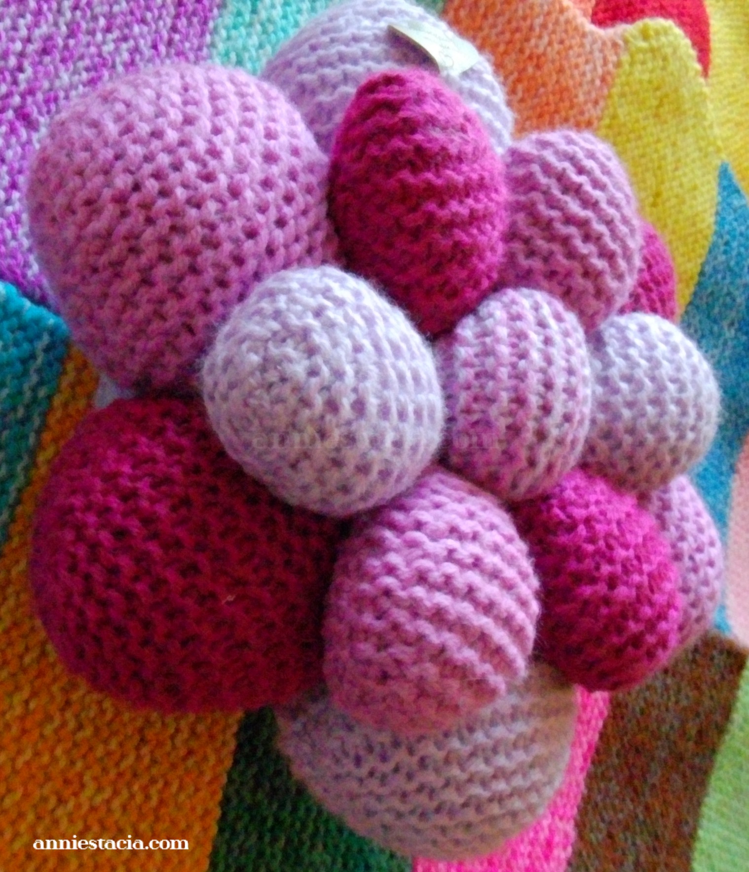 Roze getinte bloemkussen
