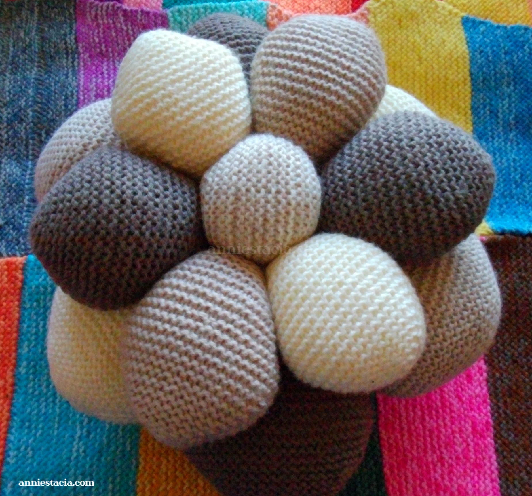 Beige, bruin getinte sierkussen