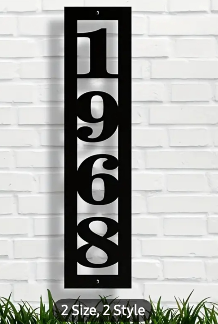 metal door sign with custom numbers / plaque de porte en métal avec numéros personnalisés