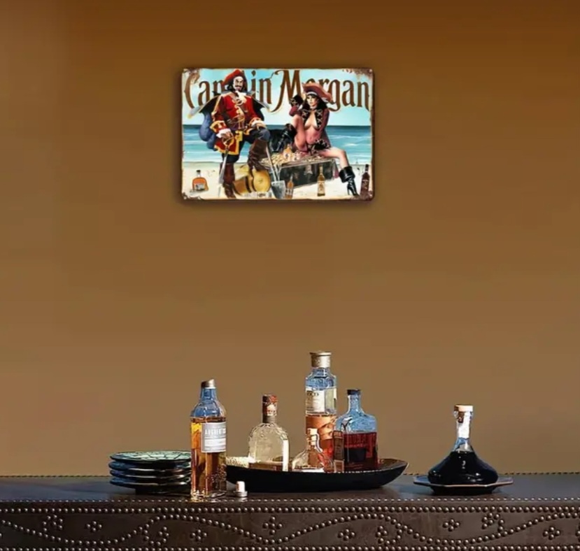 Captain Morgan Vintage Metal Sign Retro Bar and Pub Decor / Panneau métallique Vintage Captain Morgan, décor rétro pour Bar et Pub.