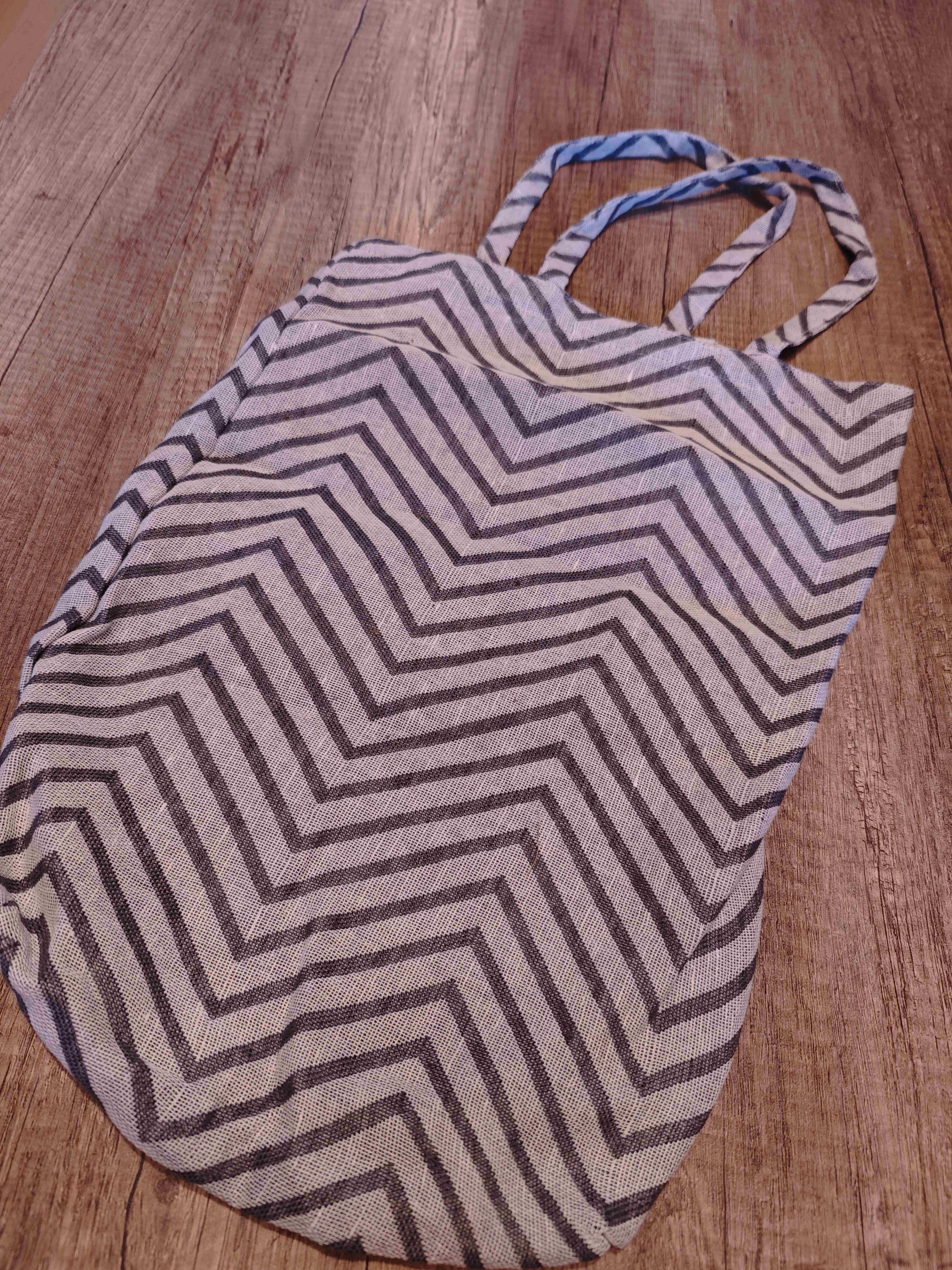 Lininis pirkinių krepšys 30x40 cm.