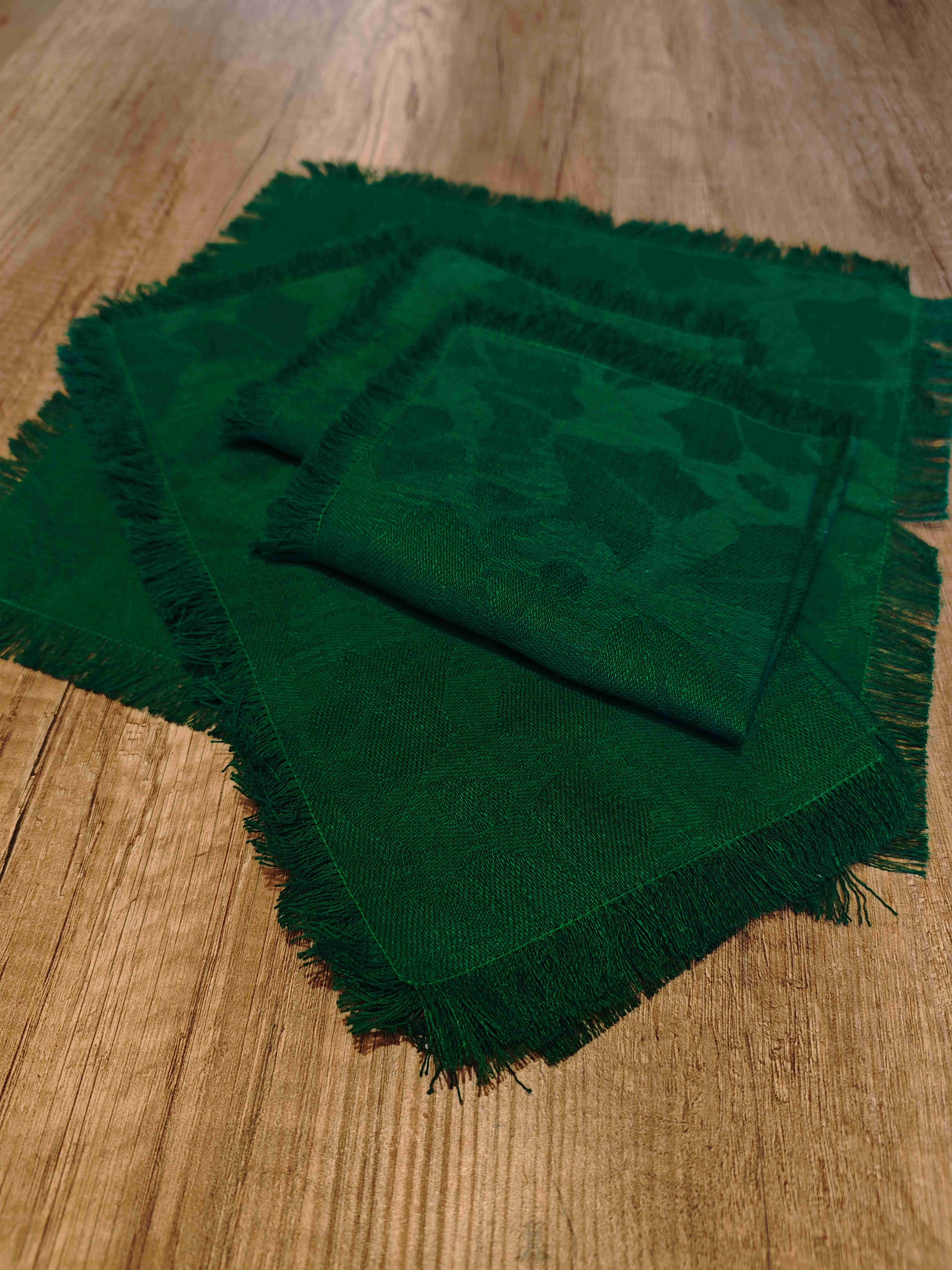 Žalios spalvos lininių servetėlių komplektas 33x33 cm., 6 vnt.