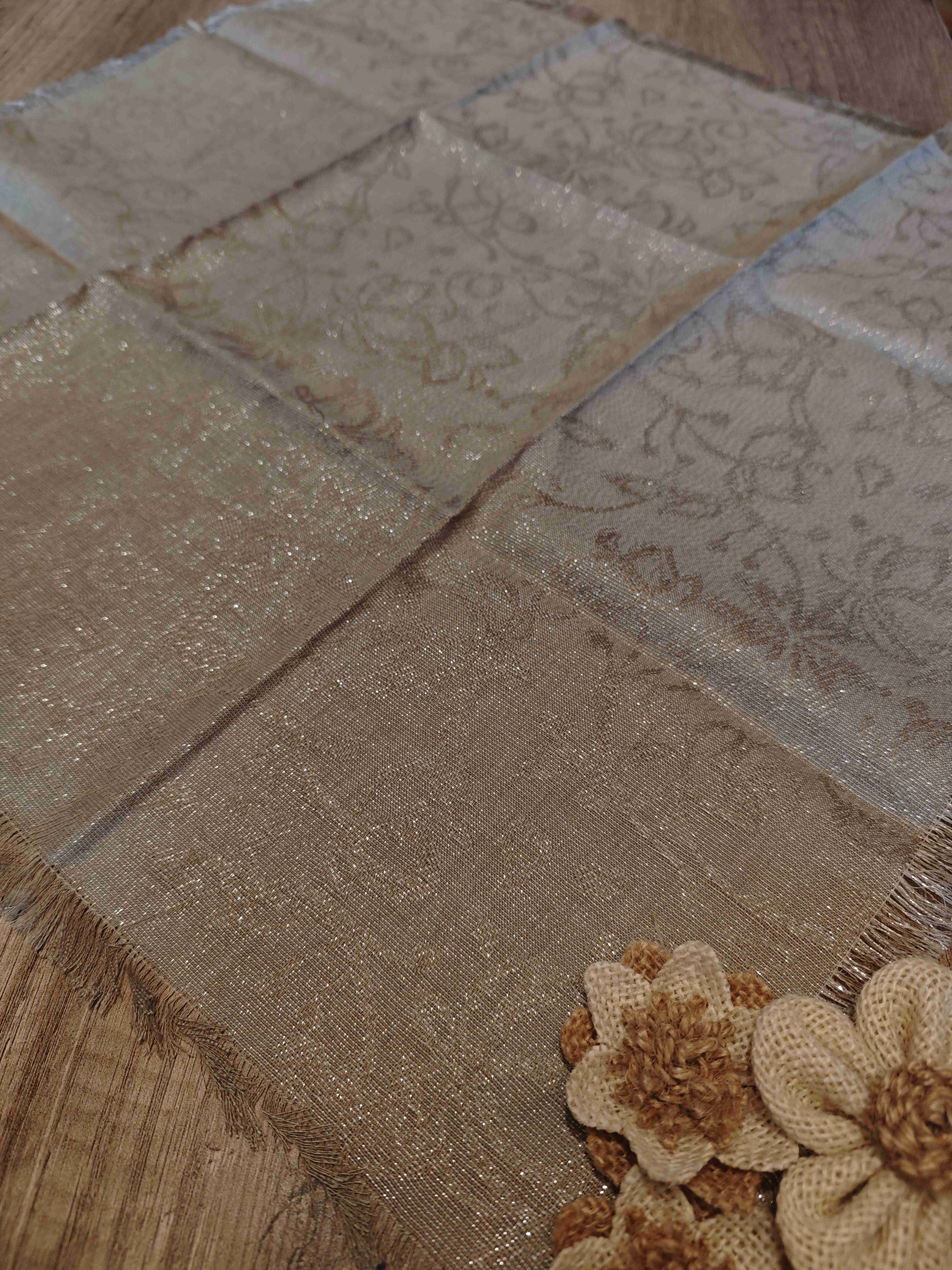 Lininė staltiesėlė 55x58 cm.