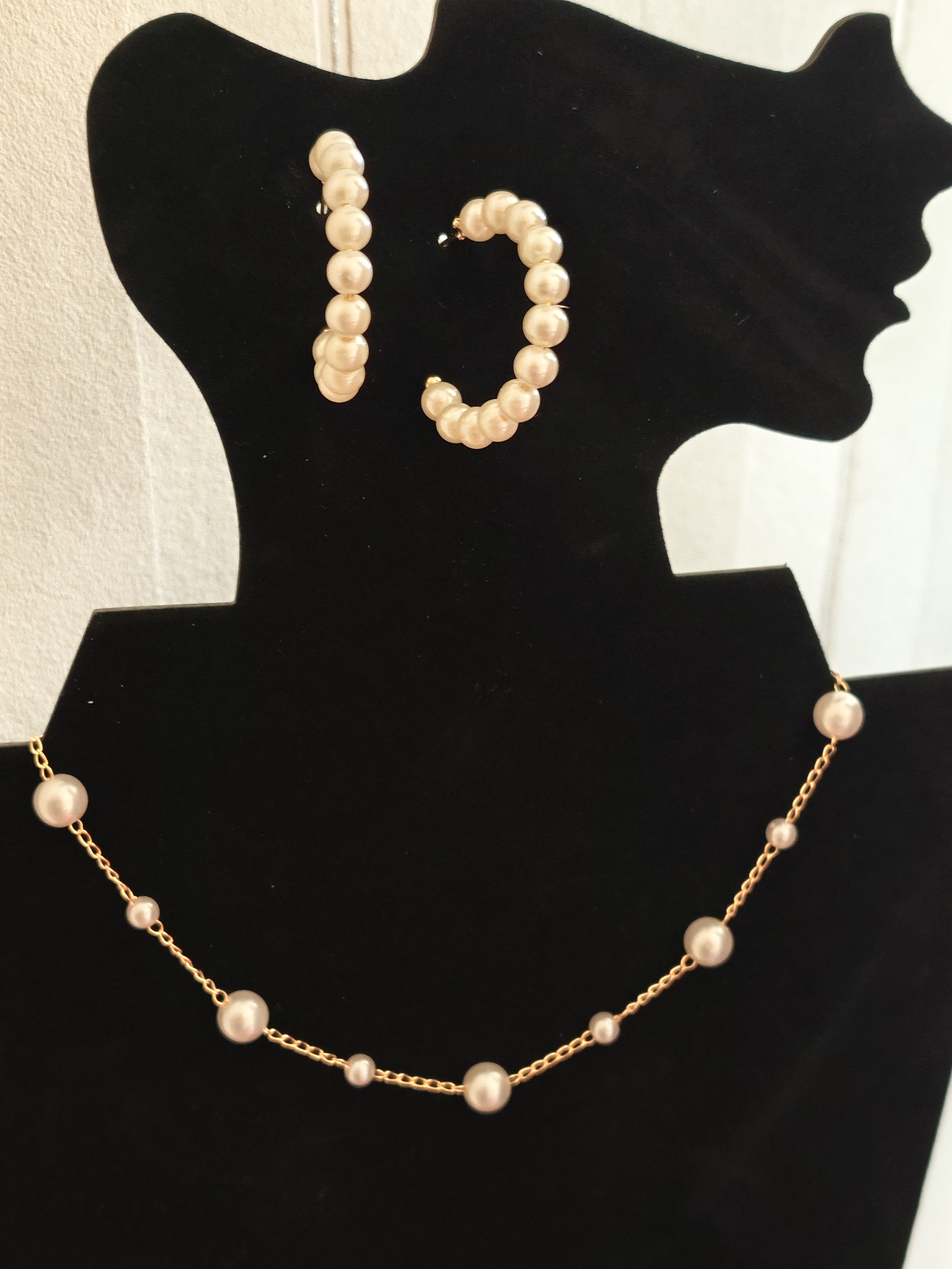 Dirbtinių perlų papuošalų rinkinys "Fantazija"