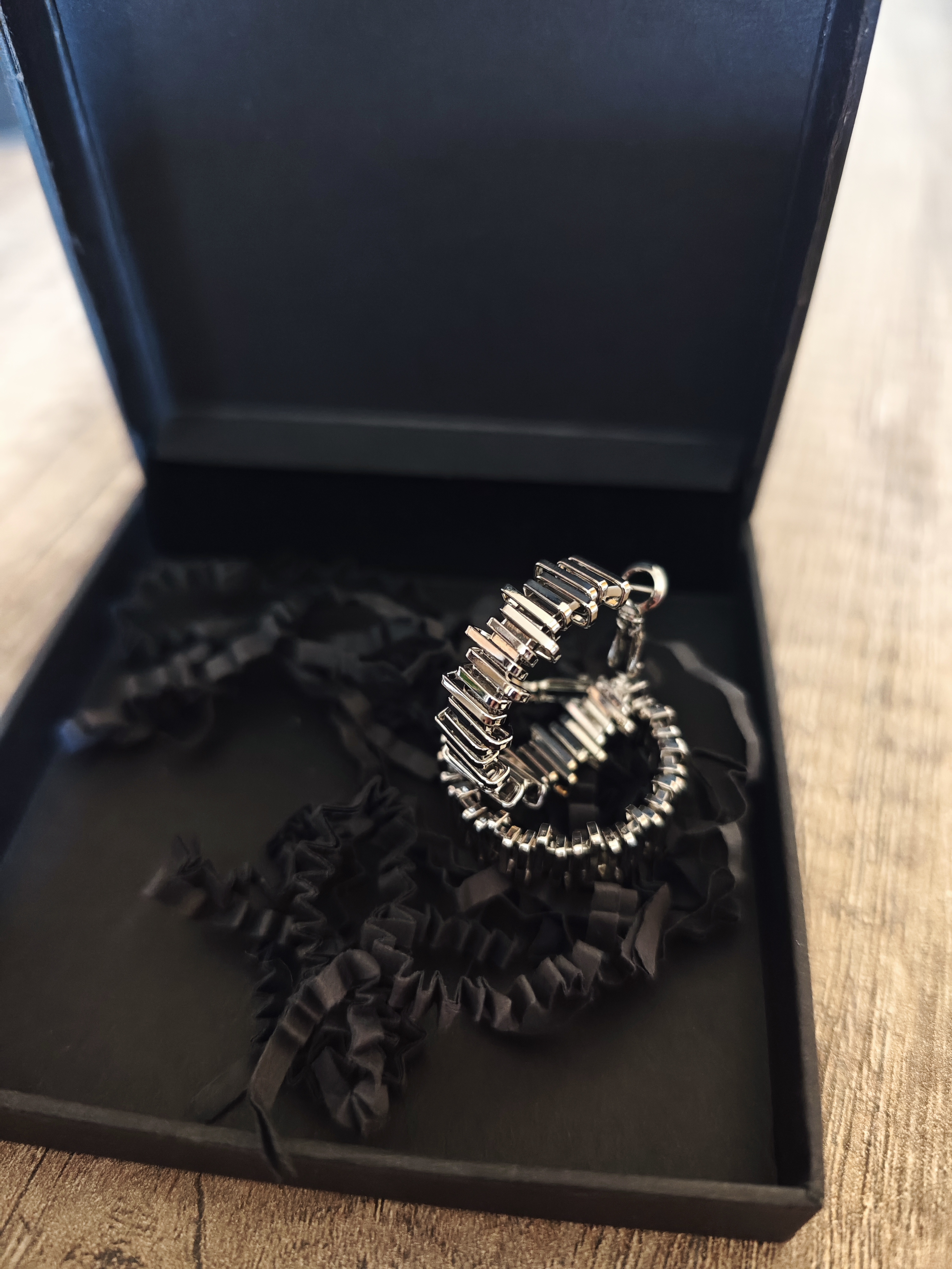 Auskarai "Šikšnosparnis"