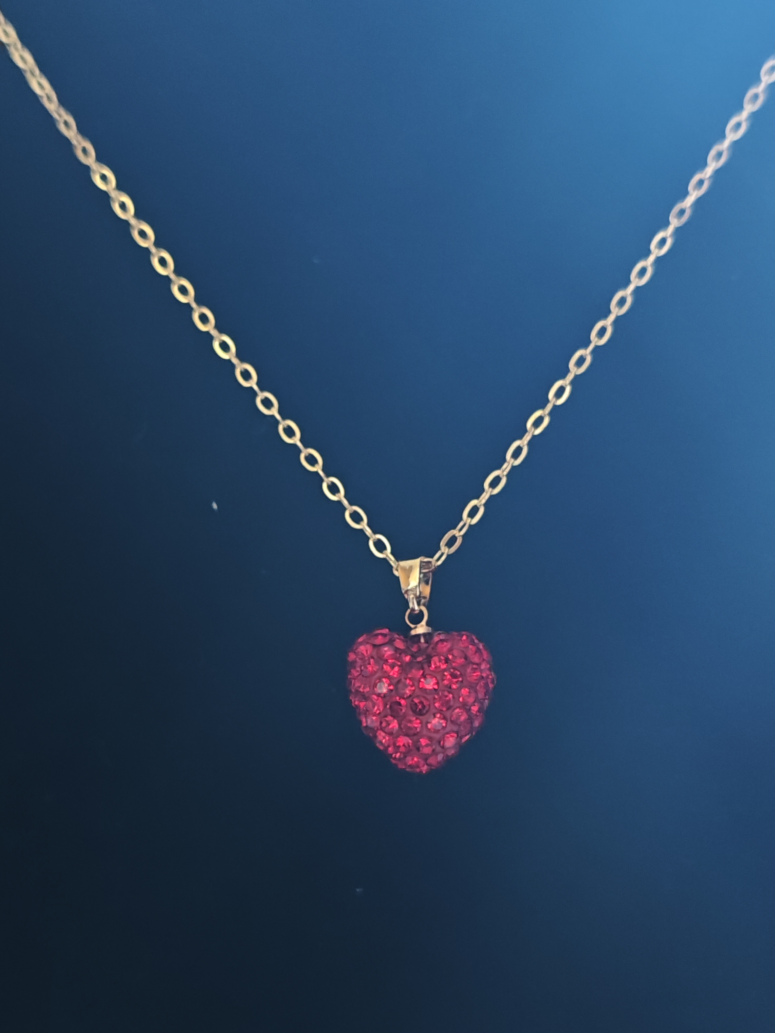 Raudonos širdies pakabukas