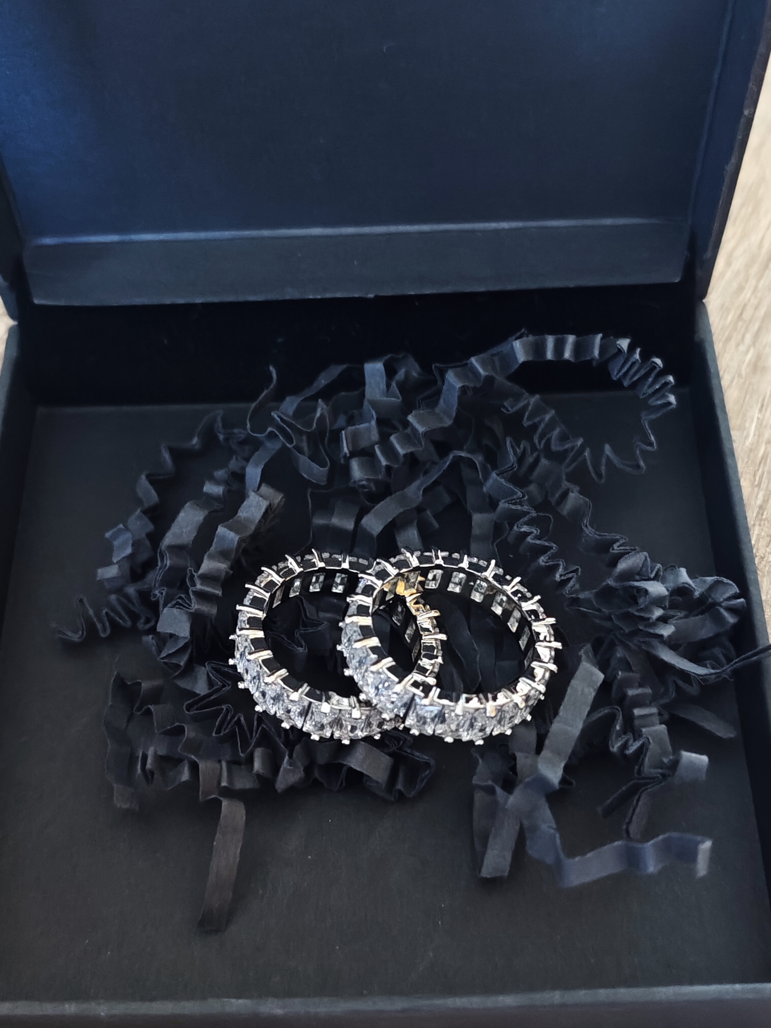 Auskarai "Šikšnosparnis"