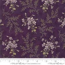 Tela estampada floral púrpura