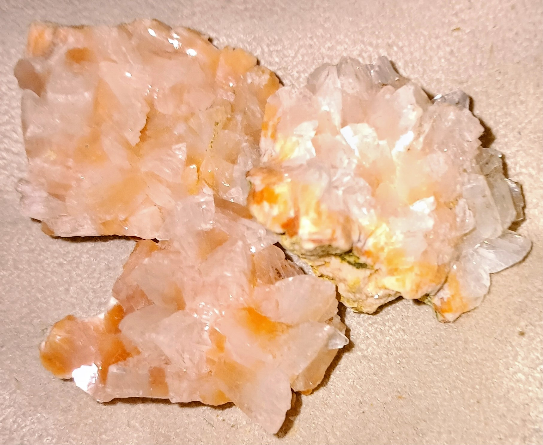 Natural Heulandite Clusters