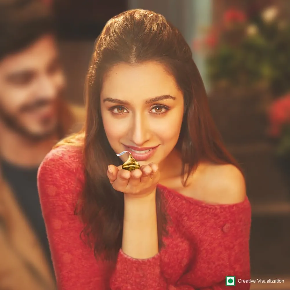 Hershey's Kisses Almonds Crunchy almond bits in milk chocolate 100 g