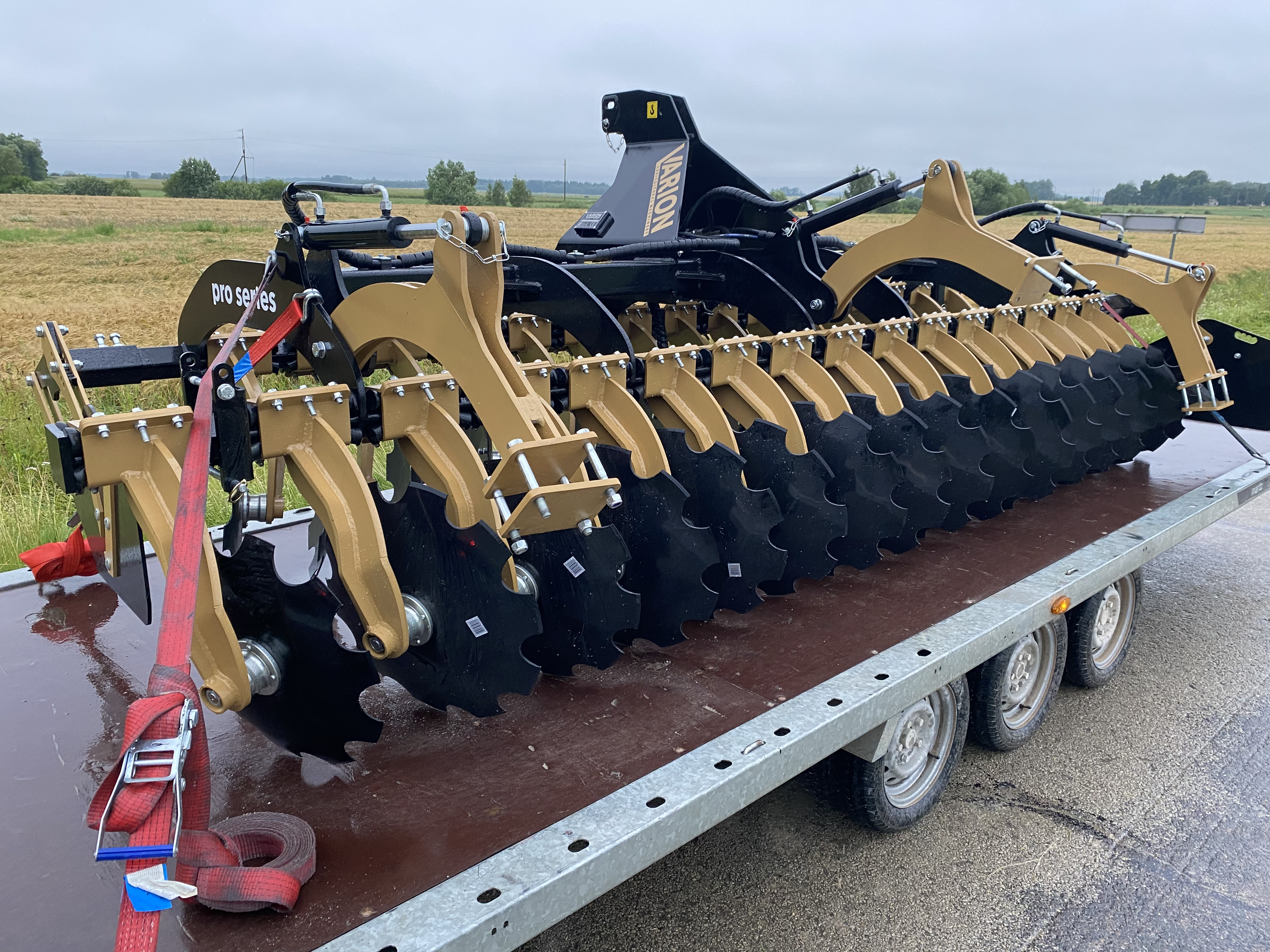 Varion Cutter VB pakabinamas diskinis skutikas 