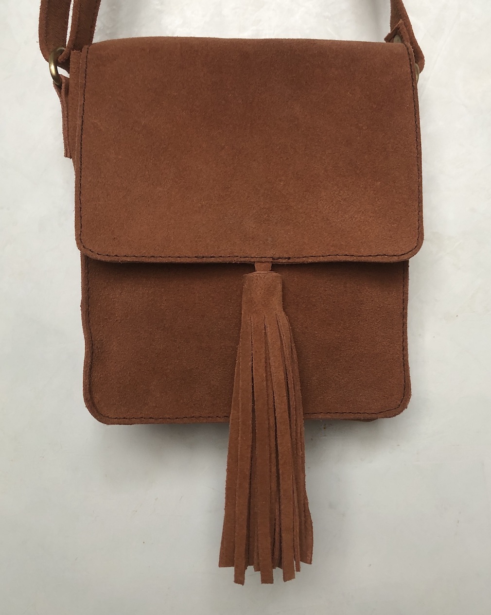 Sac bandoulière en cuir nubuck noisette