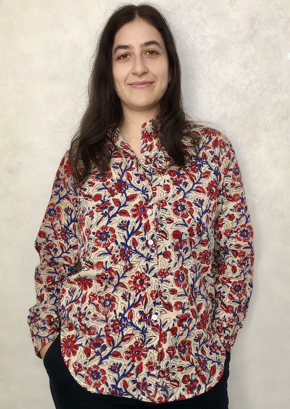 Chemisier en coton naturel imprimé blockprint fleurs rouges et bleues