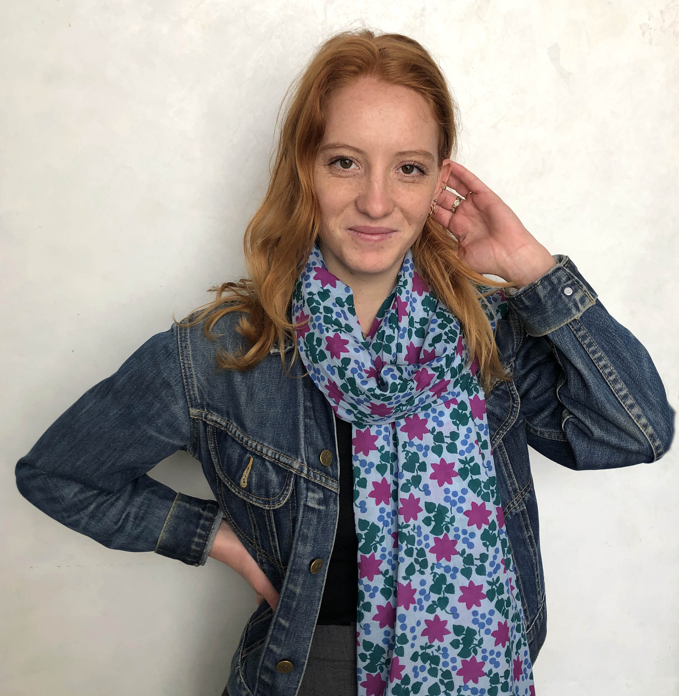 Foulard en voile de coton imprimé Grapevine bleu