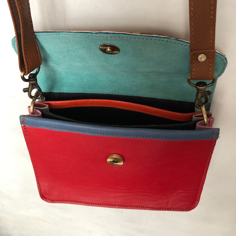 Sac à main réalisé avec des chutes de cuir