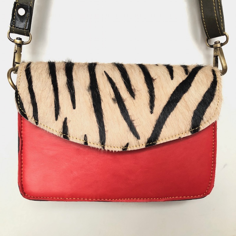 Sac à main réalisé avec des chutes de cuir