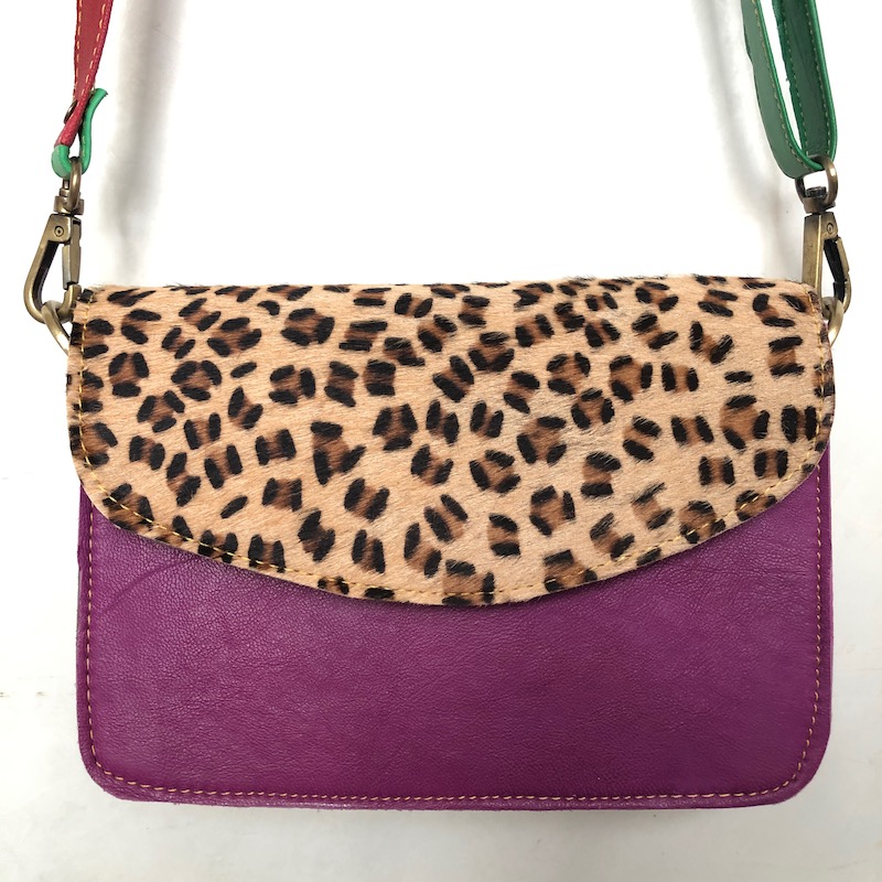 Sac à main réalisé avec des chutes de cuir